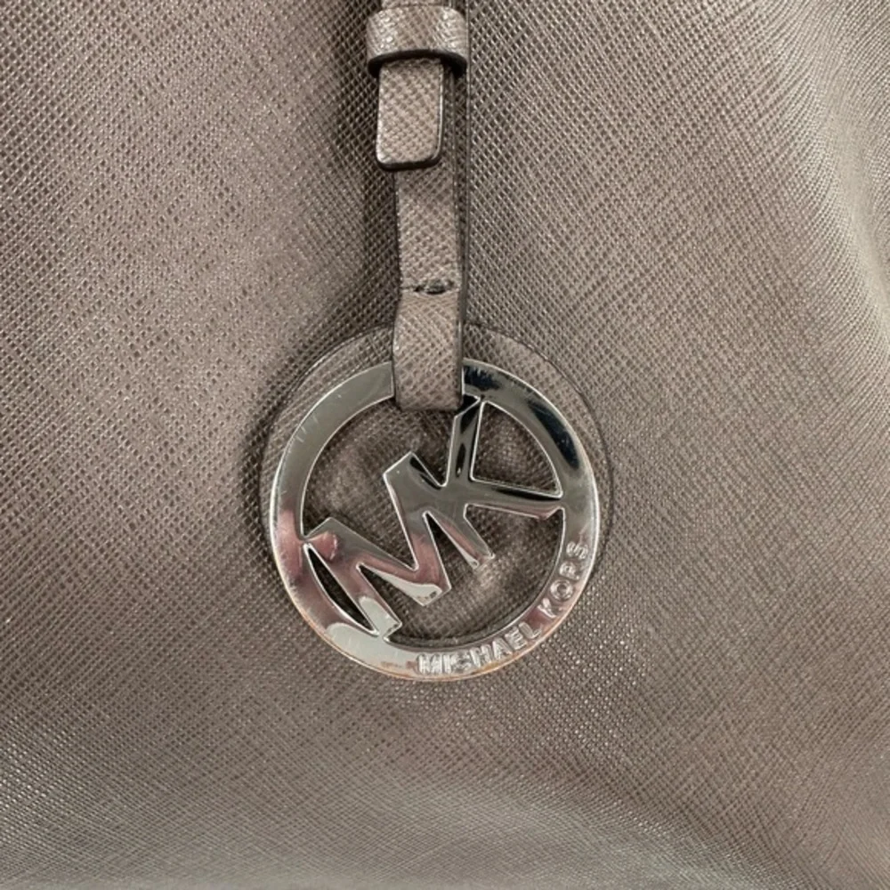 MICHAEL Michael Kors Jet Set‎ Zip Top Laptop Leather Shoulder Tote (Cinder)